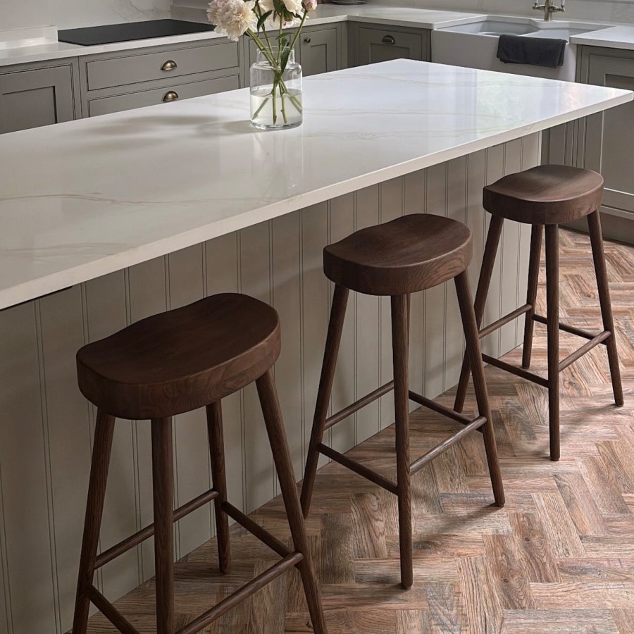 Set of 2 Walnut Solid Oak Kitchen Counter Stools - 70cm - Rayne