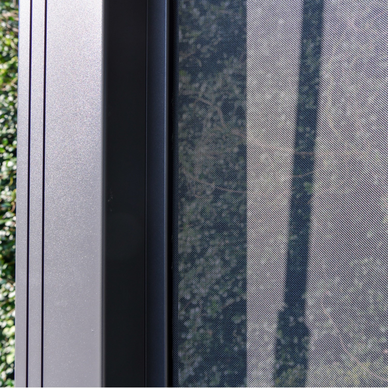 Customisable Privacy & Shade
